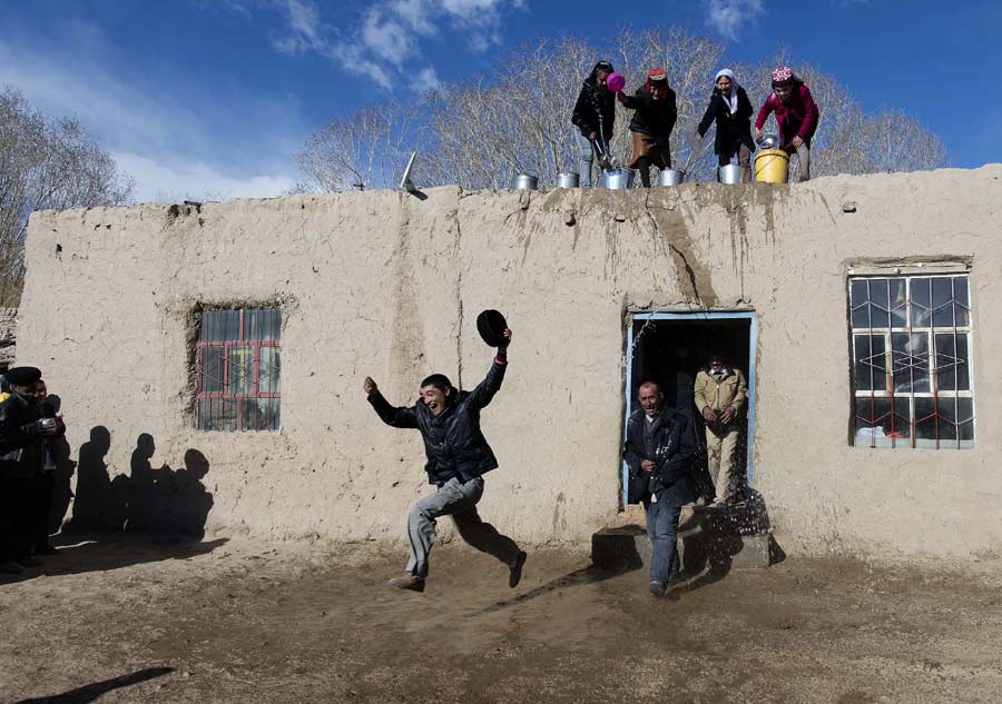 Tajiks in Xinjiang celebrate coming of spring