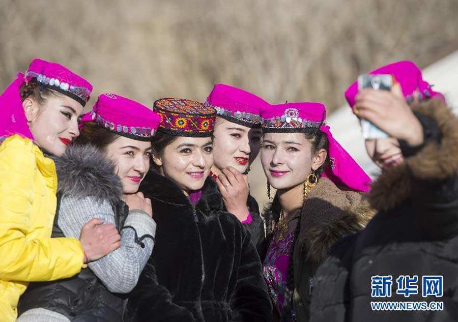 Tajiks in Xinjiang celebrate coming of spring