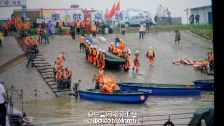 LIVE: Ship carrying 458 people sinks in Yangtze River