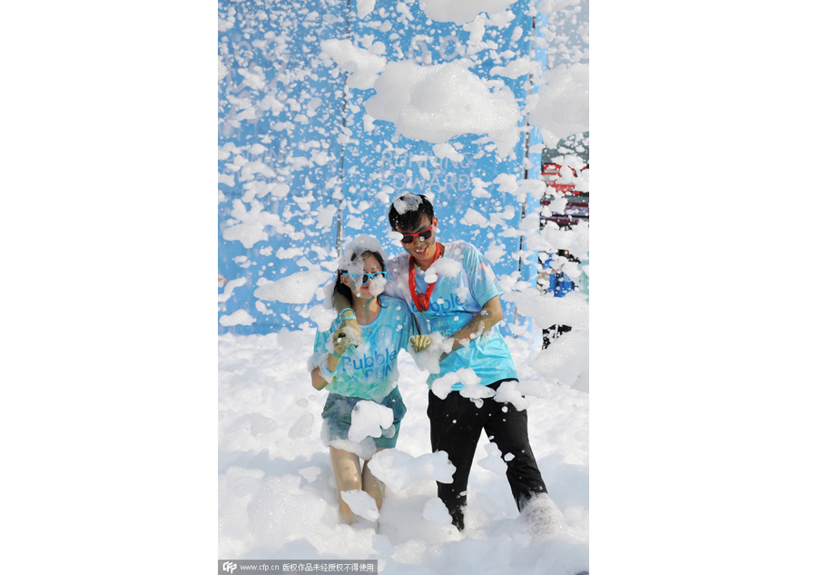 Bubble Run brings fun to Shenyang