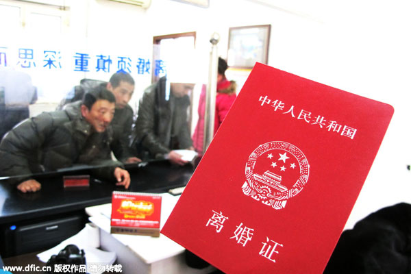 Want divorce? Get in man-made long line in Guangzhou