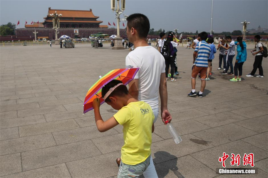 Beijing roasts in high temperature