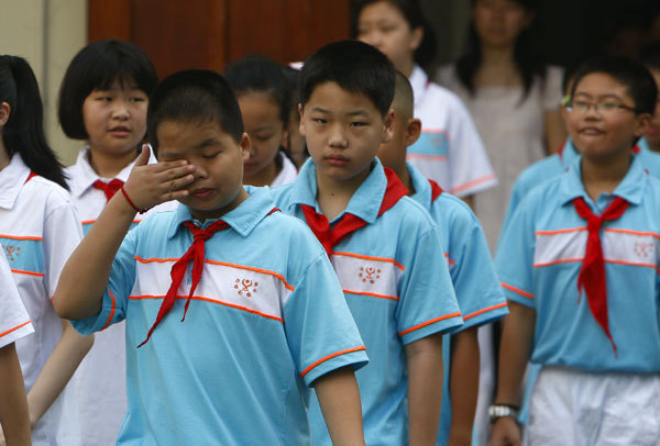 Study shows Chinese students spend three hours on homework per day