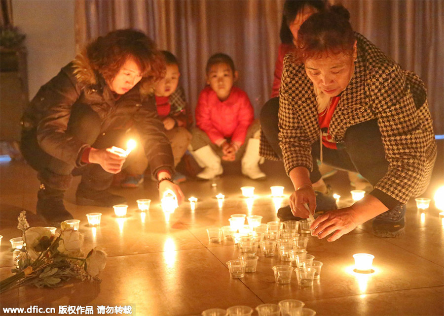 Chinese mourn Nanjing Massacre victims before Memorial Day