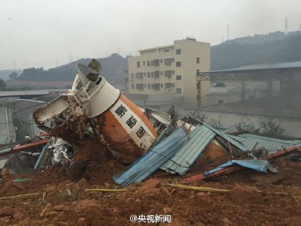 Landslide hits industrial park in Shenzhen, rescue work on