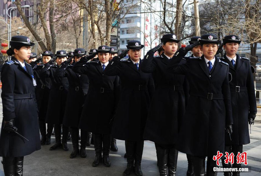 Female patrol officers are ready in Lanzhou