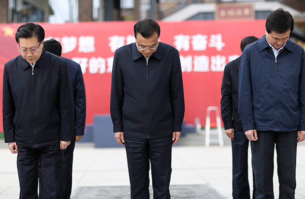 Premier Li pays tribute to Sichuan earthquake victims in Ya'an