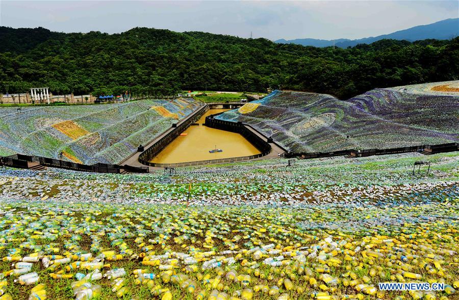 4m plastic bottles depict Vincent van Gogh's painting