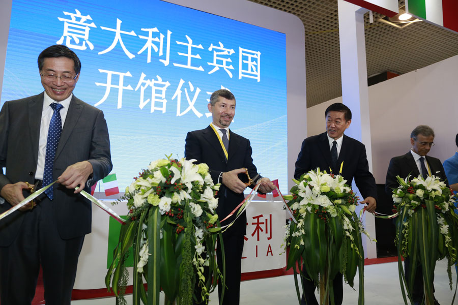 International investment, trade fair kicks off in Xiamen