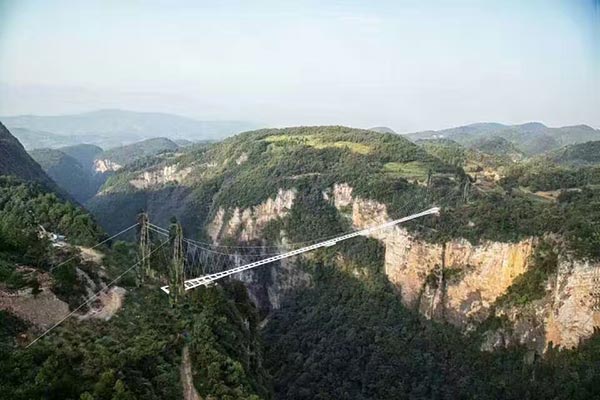 World's longest, highest glass bridge to reopen in Hunan