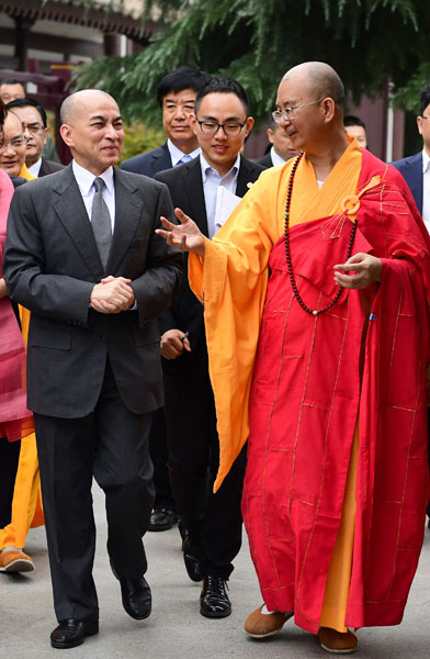 Xi praises Cambodia royalty for cultivating friendship