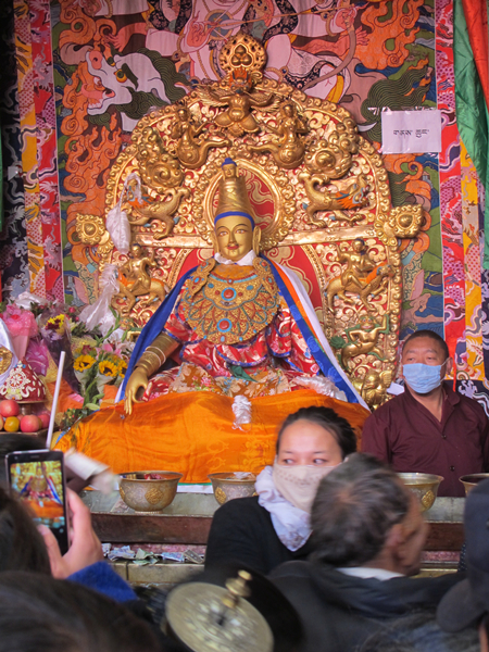 Lhasa celebrates festival of women's protector