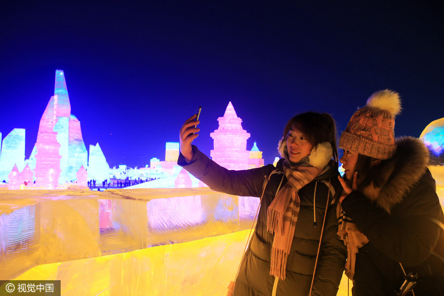 Harbin's snow and ice festival starts trial run