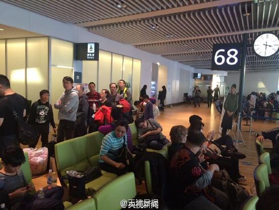 Chinese passengers among thousands stranded in Japan after snowstorm