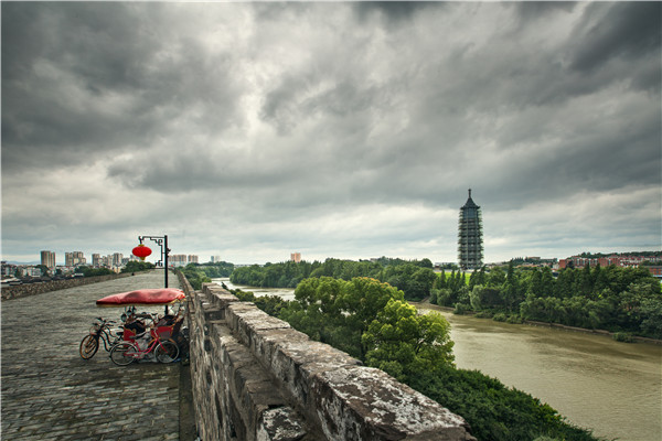 Nanjing's tower of strength