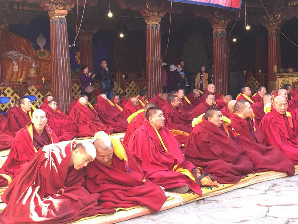 10 monks accredited with highest Tibetan Buddhism degree