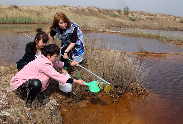 Polluted pools spur nationwide probe