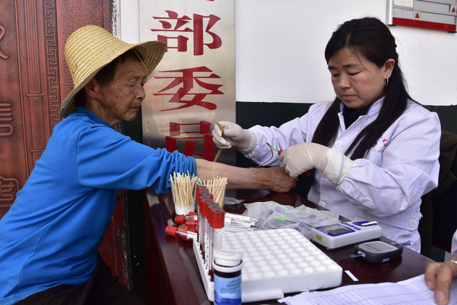 Impoverished farmers get free medical checks