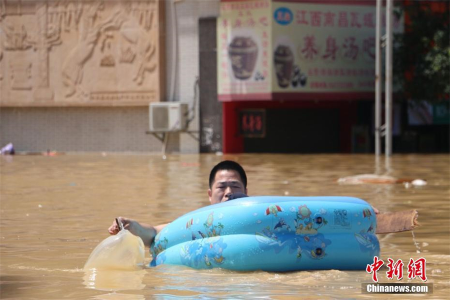 Row, row, row your boat! Life in flooded Guangxi