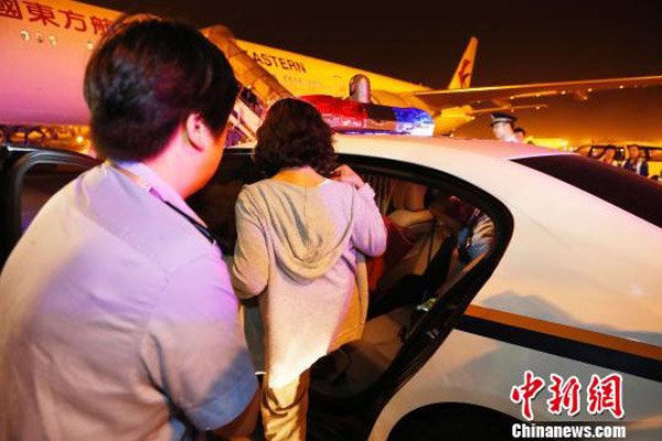 'Red Notice' fugitive returns to China