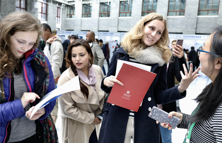 Fourth career fair for international students kicks off in Beijing