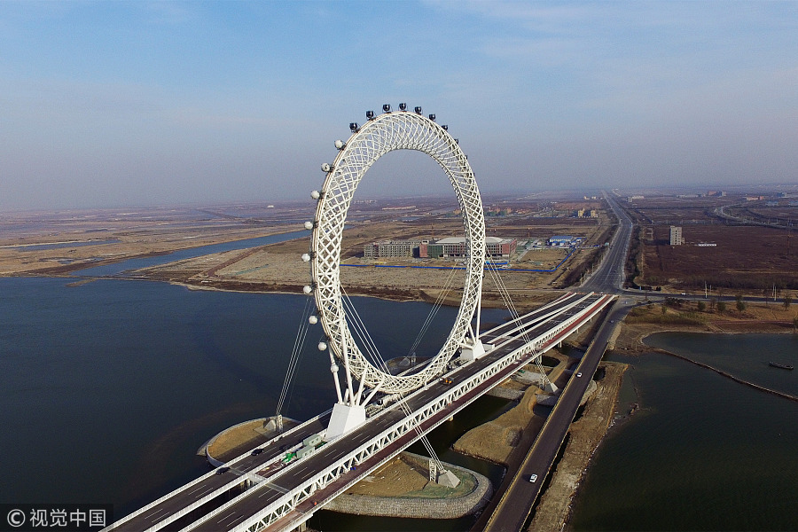 World's largest shaftless Ferris wheel built in China