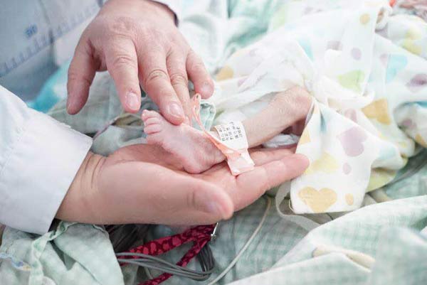 Baby born with heart as small as dove egg undergoes operation