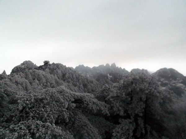 Snowstorm on Huangshan