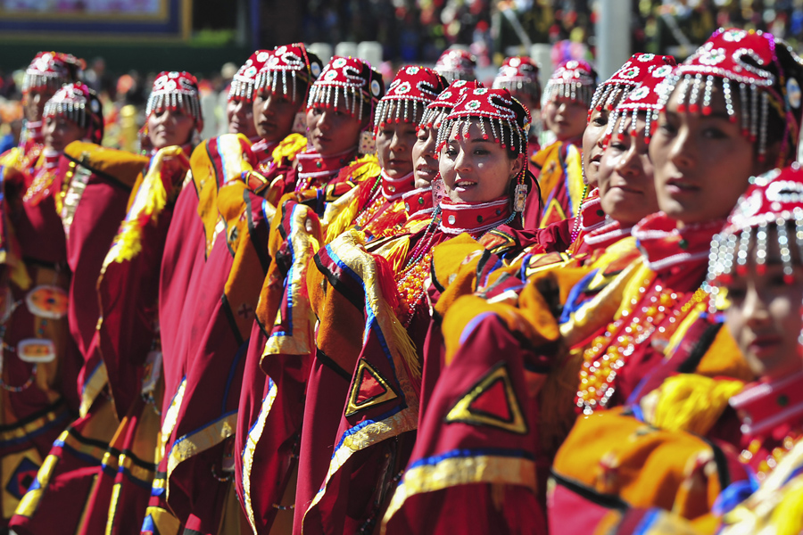 Grand ceremony held to mark Tibet's anniversary