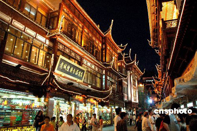 City God Temple's grand scenery at night