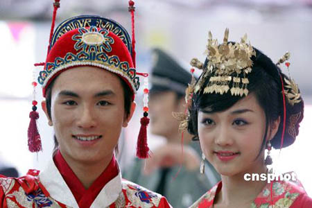 Traditional wedding costumes shown in Beijing