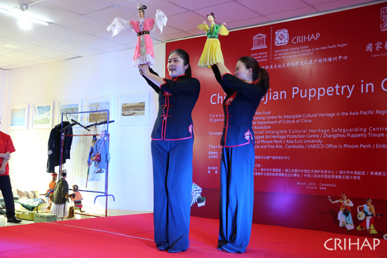 China's Fujian Puppetry in Cambodia