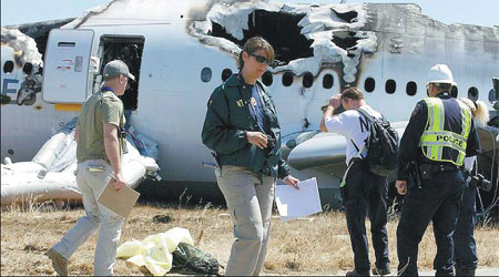 Air crash victims' parents leave for US