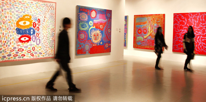 Japanese artist lights up Shanghai