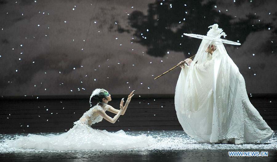 Yang Liping Int'l Dance Festival held in Kunming