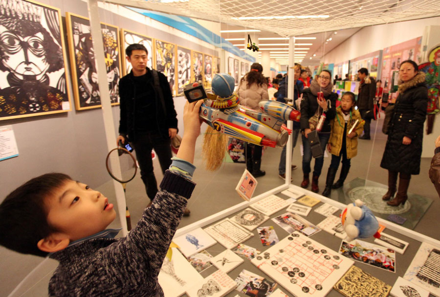 Tianjin celebrates 609th anniversary with art show