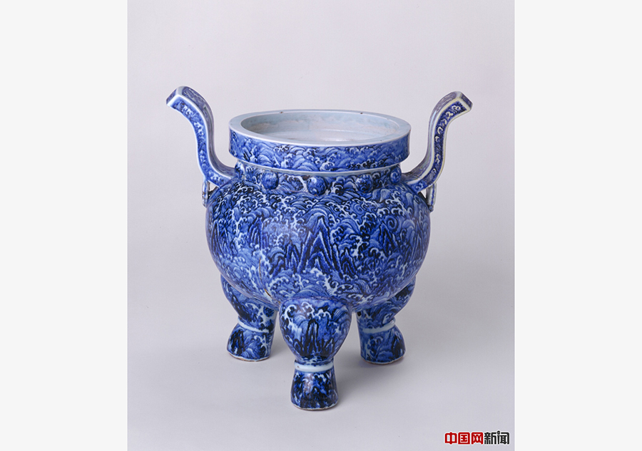 Ming Dynasty imperial ceramics showcased at Palace Museum