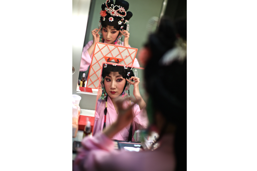 Experimental Peking opera 'Faust'performed in Italy