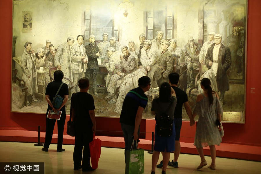 Art exhibition celebrates 90th anniversary of PLA's founding