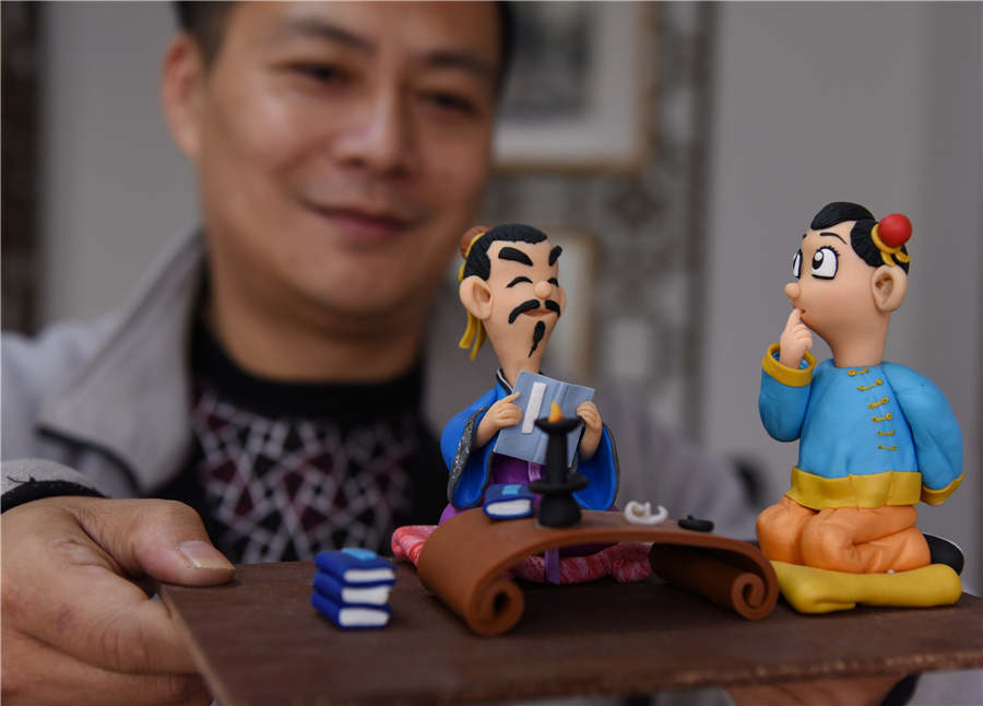 Craftsman creates vivid clay sculptures