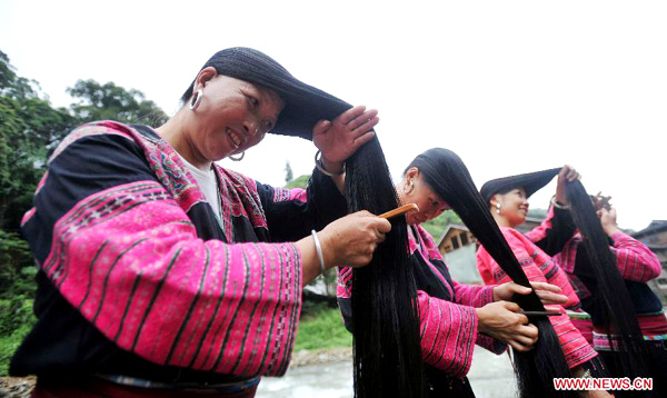 Yao ethnic women keep long hair tradition alive