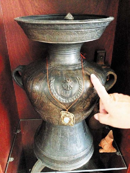 Wine vessels in Tibet