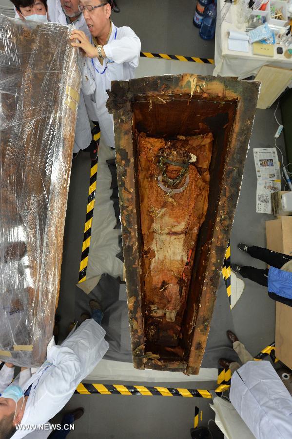 1,500-year-old coffin excavated from grassland in N China