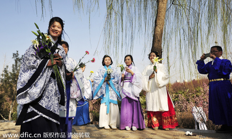 Luoyang traditional flower festival