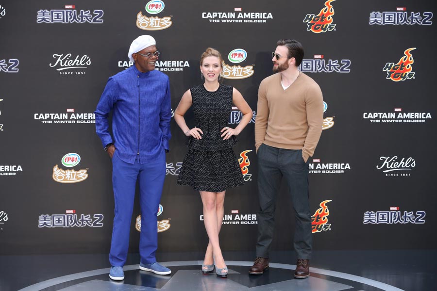 Hollywood stars promote 'Captain America'