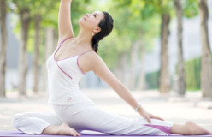 Int'l Yoga art festival held in Xiamen