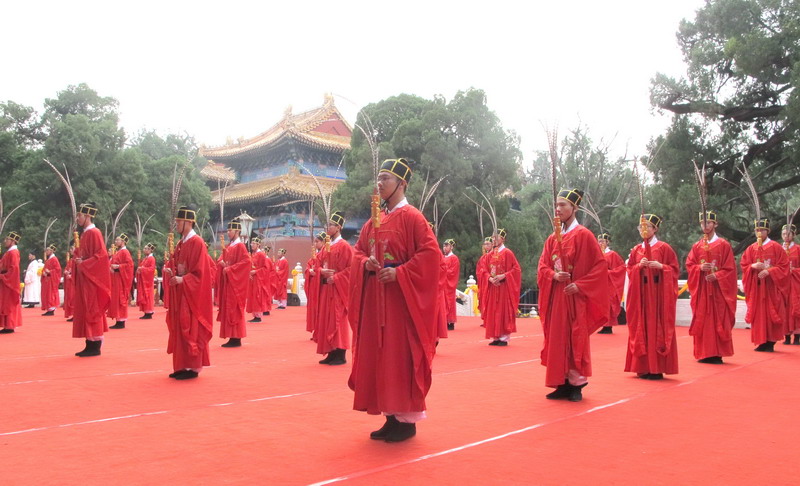 Ritual marks 2,565th birthday of Confucius