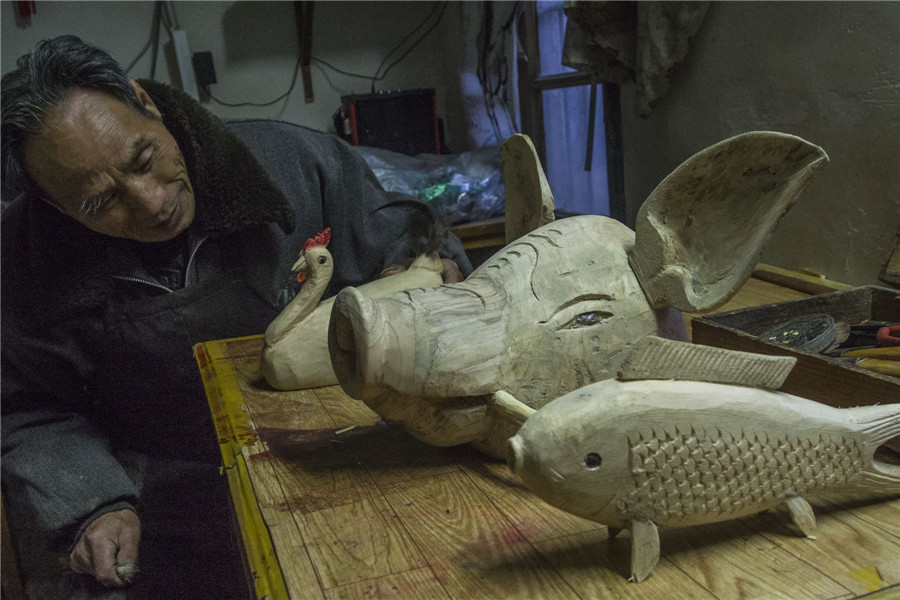 Danyang's wood carving faces extinction