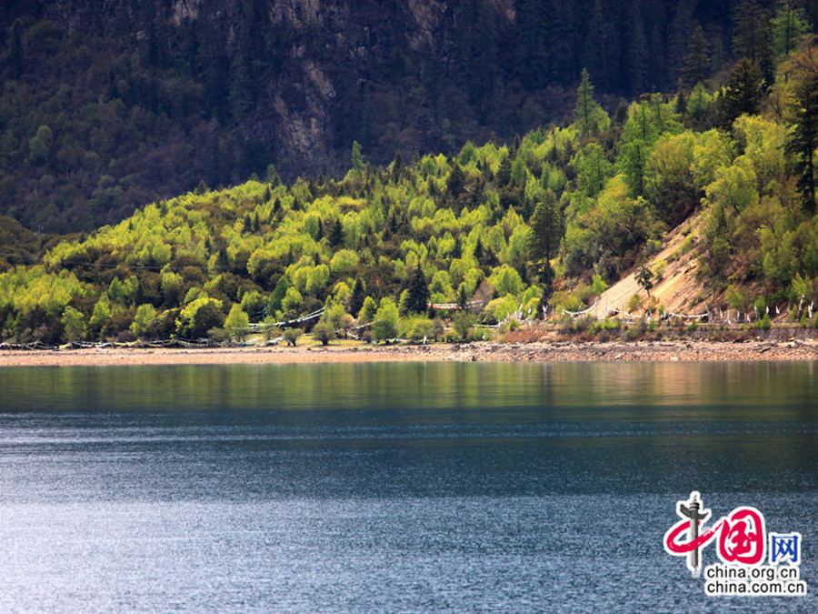 Beautiful scenery of Basum-tso Lake in Tibet