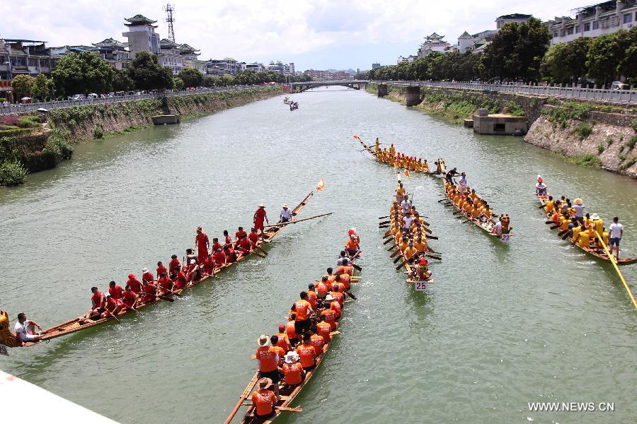 Dragon Boat Festival celebrated in Central China's Hunan